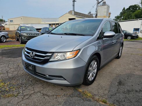 Used 2017 Honda Odyssey EX image 3