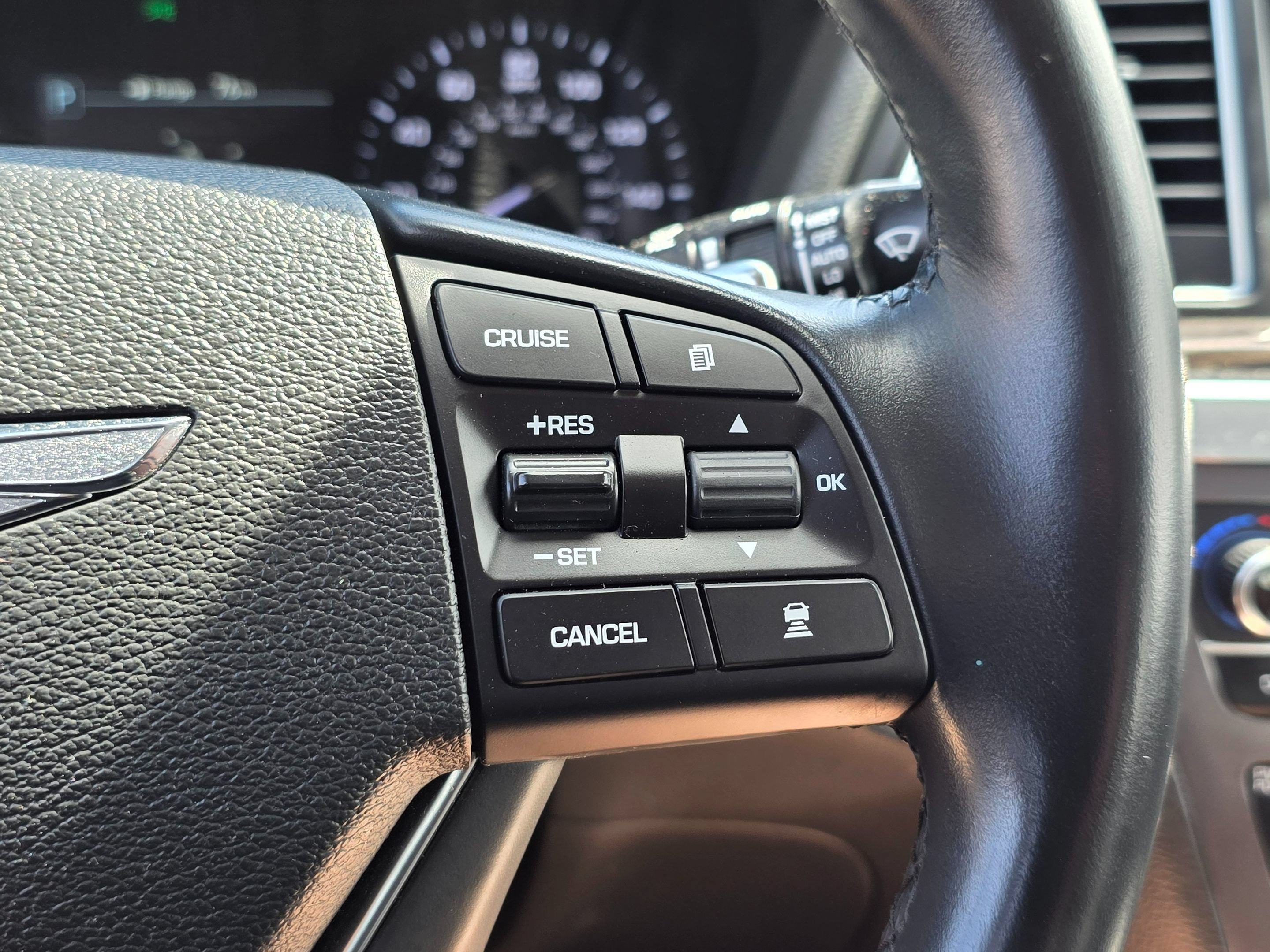 Used 2018 Genesis G80 3.8 RWD image 27