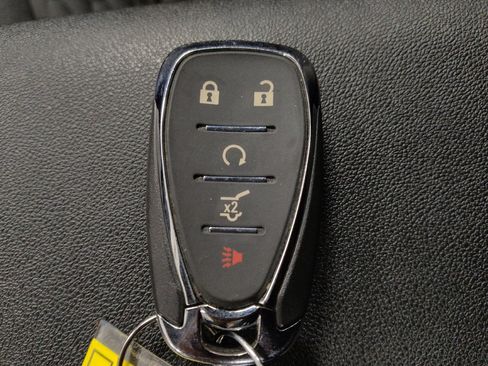 Used 2021 Chevrolet Equinox LT FWD image 32