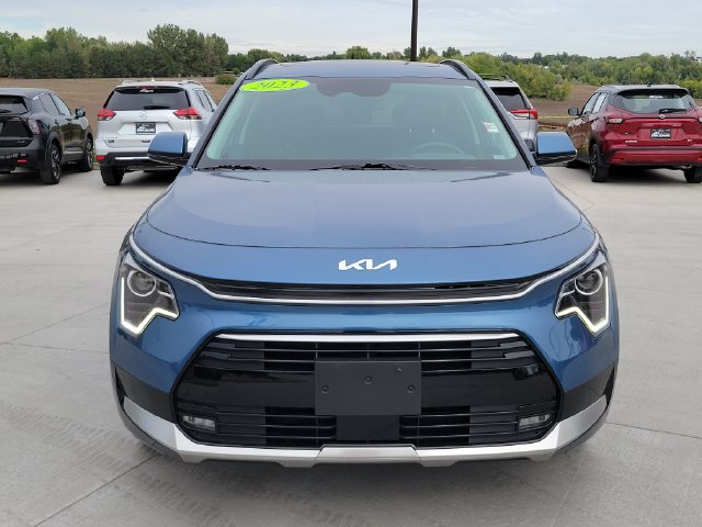 Used 2023 Kia Niro EX Touring FWD image 8