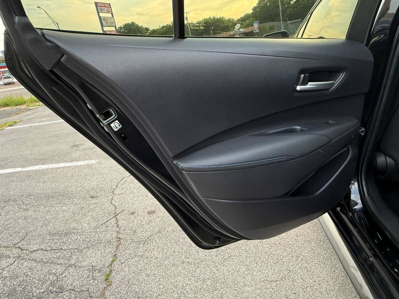 Used 2021 Toyota Corolla SE FWD image 28