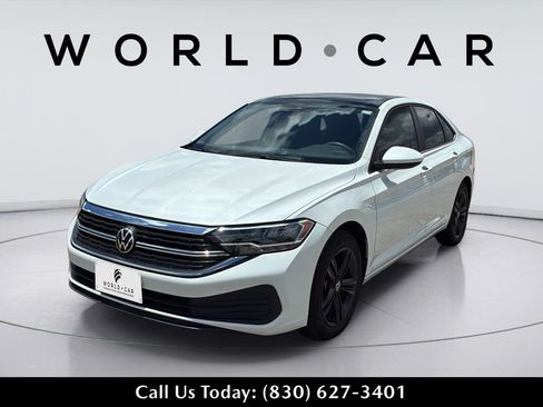 Used 2024 Volkswagen Jetta SE FWD image 15