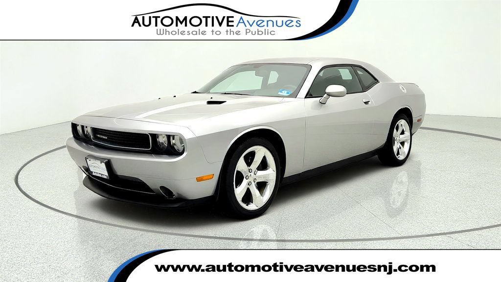 Used 2013 Dodge Challenger SXT w/ Super Sport Group RWD image 1