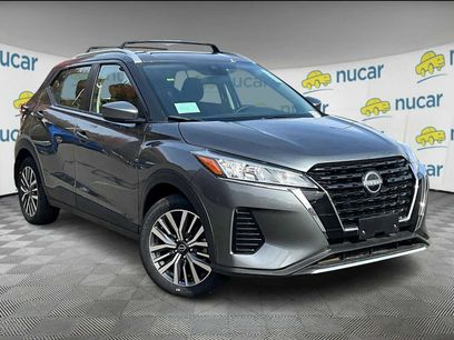 New 2024 Nissan Kicks SV w/ Exterior Package