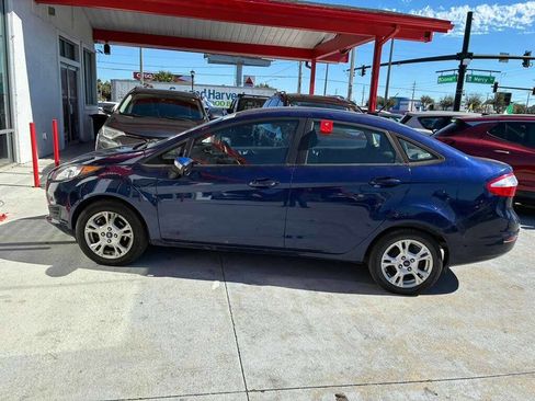 Used 2016 Ford Fiesta SE image 3