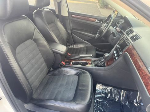Used 2013 Volkswagen Passat TDI SEL Premium image 14