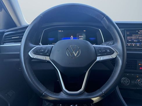 Used 2022 Volkswagen Jetta SE image 12