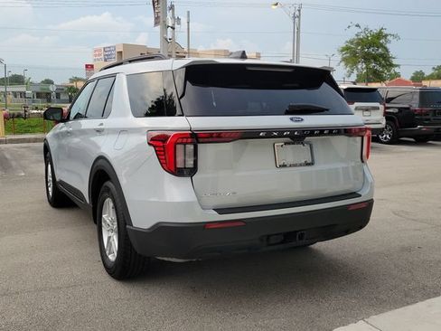 Used 2026 Ford Explorer Active RWD image 4