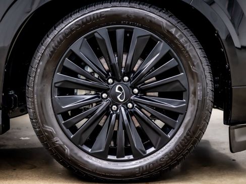 Used 2025 INFINITI QX80 Sensory AWD/4WD image 38