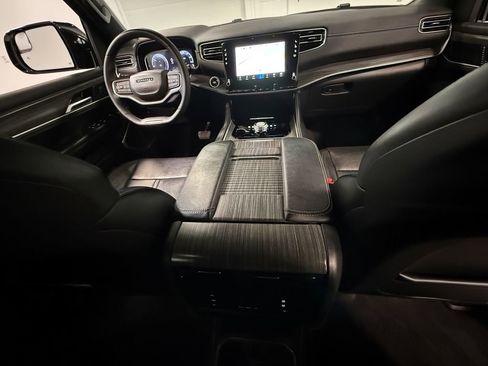 Used 2024 Jeep Wagoneer Series II image 73