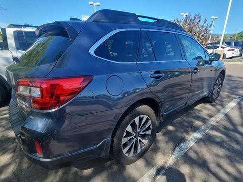Used 2017 Subaru Outback 2.5i Limited AWD/4WD image 3