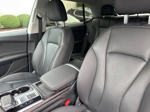 Used 2023 Audi Q8 Premium Plus image 20