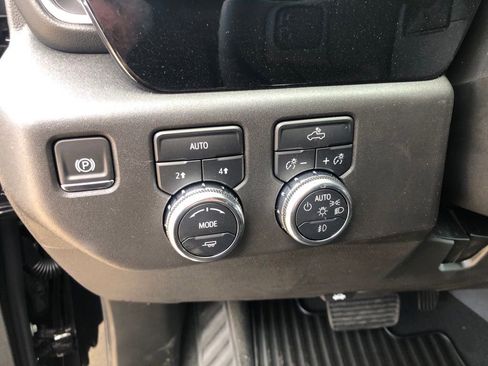 New 2025 GMC Sierra 1500 Elevation image 15