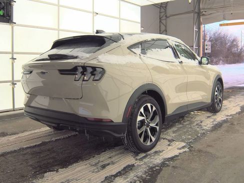 Used 2025 Ford Mustang Mach-E Select w/ Comfort Package Lite image 5