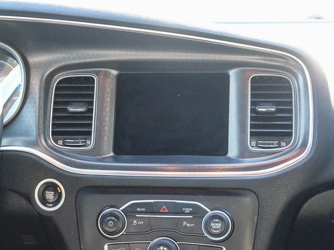 Used 2017 Dodge Charger SXT w/ Plus Group image 15