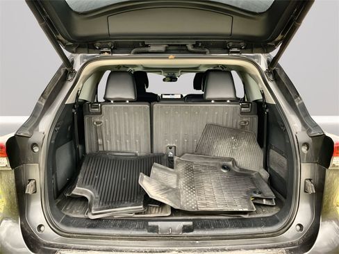 Used 2020 Toyota Highlander Platinum image 20