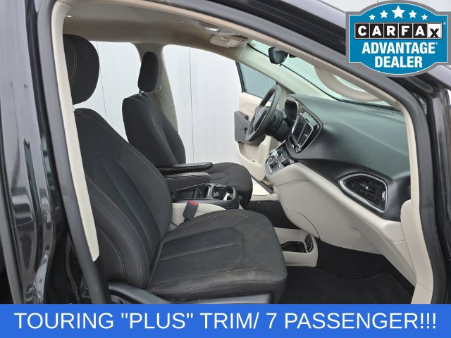 Used 2018 Chrysler Pacifica Touring Plus FWD image 12