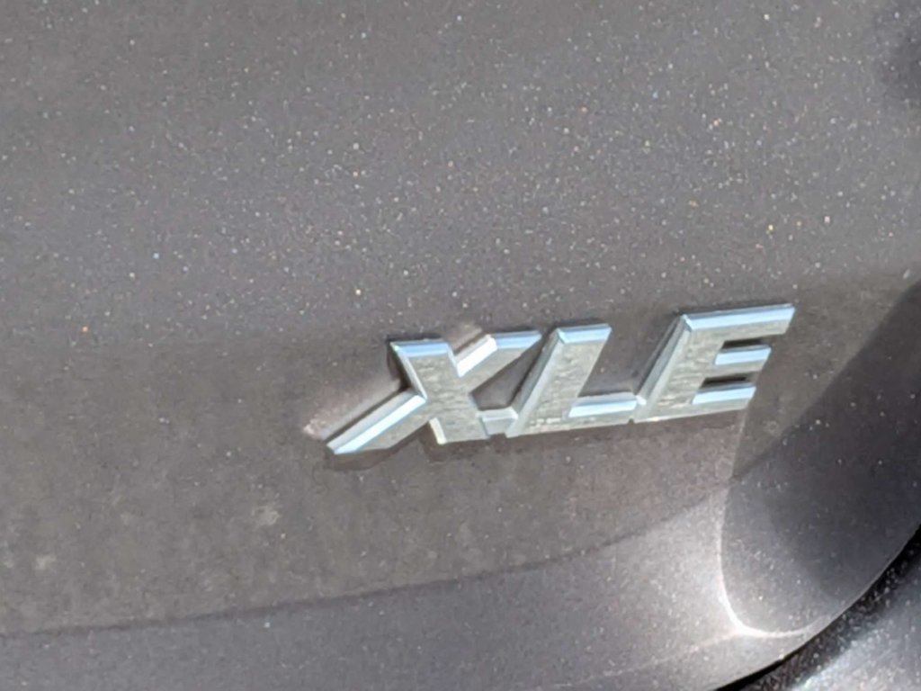 Used 2016 Toyota Highlander XLE FWD image 11