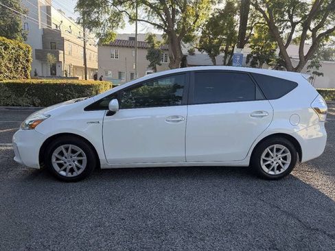 Used 2012 Toyota Prius V Three FWD image 10