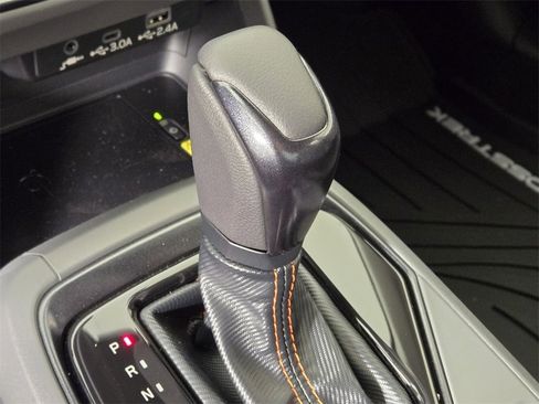 New 2025 Subaru Crosstrek 2.5i Limited w/ Crosstrek Mirror Package image 17