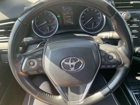 Certified 2020 Toyota Camry SE w/ Convenience Package image 19