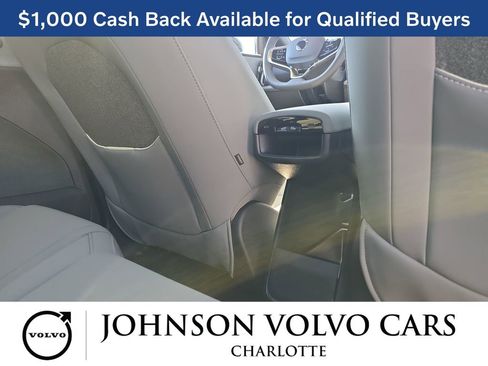 New 2025 Volvo EX30 Plus w/ Protection Package Premier AWD/4WD image 9