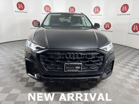Used 2024 Audi Q8 Prestige image 2