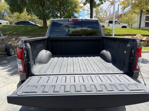Used 2023 RAM 1500 Big Horn AWD/4WD image 25