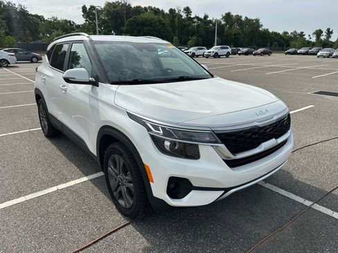 Certified 2023 Kia Seltos S FWD image 1