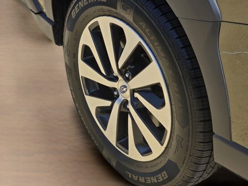 Used 2025 Subaru Outback Premium AWD/4WD image 8