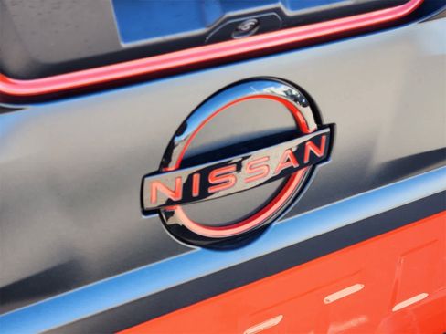 Used 2025 Nissan Frontier PRO-4X image 11