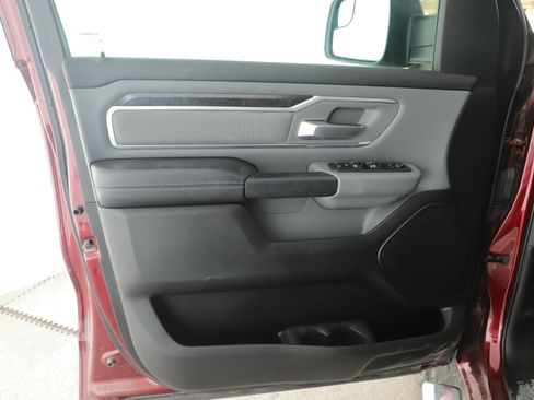Used 2019 RAM 1500 Big Horn AWD/4WD image 10
