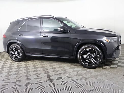 Used 2025 Mercedes-Benz GLE 350 4MATIC w/ AMG Line Exterior image 18
