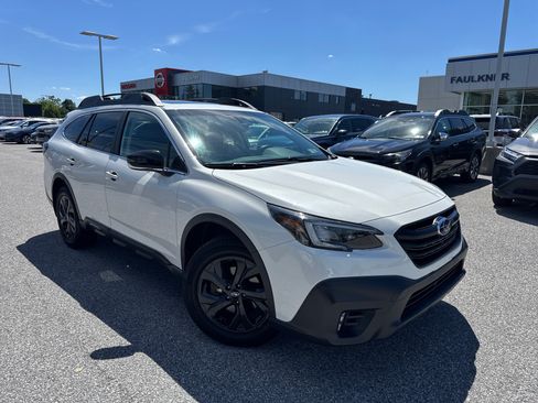Used 2020 Subaru Outback Onyx Edition XT w/ Popular Package #2 AWD/4WD image 3
