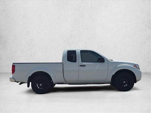 Used 2021 Nissan Frontier SV AWD/4WD image 4