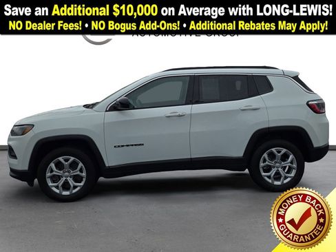 Used 2024 Jeep Compass Latitude image 2