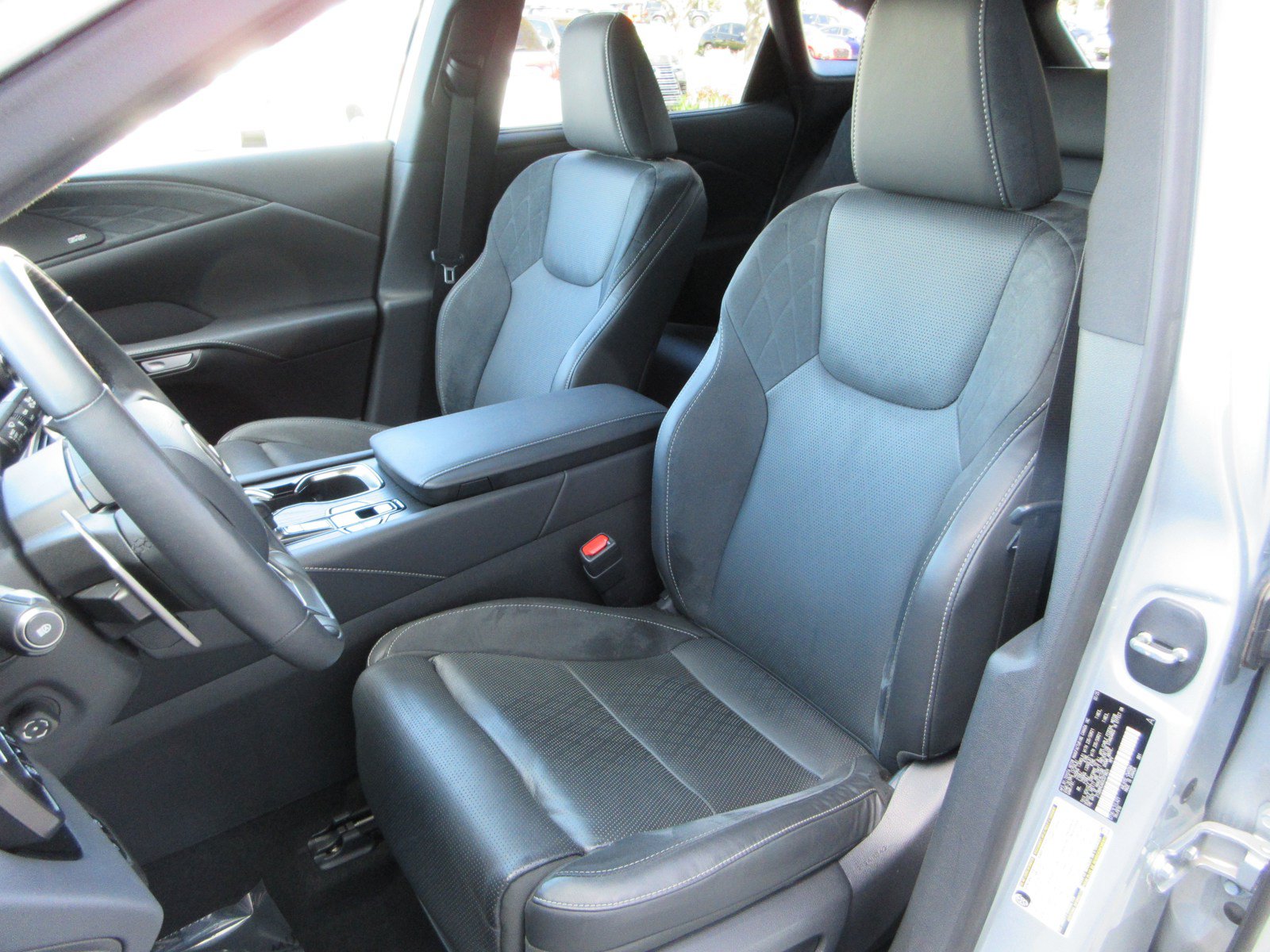 Used 2025 Lexus RX 350 w/ Convenience Package AWD/4WD image 34
