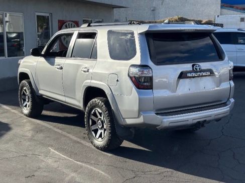 Used 2021 Toyota 4Runner TRD Off-Road Premium w/ Moonroof Package AWD/4WD image 5