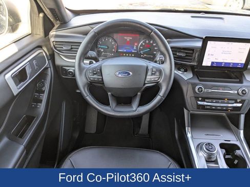 Used 2020 Ford Explorer XLT w/ Equipment Group 202A image 18