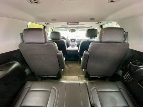 Used 2018 Chevrolet Tahoe LT image 17