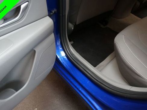 Used 2023 Hyundai Elantra SEL w/ Convenience Package image 38