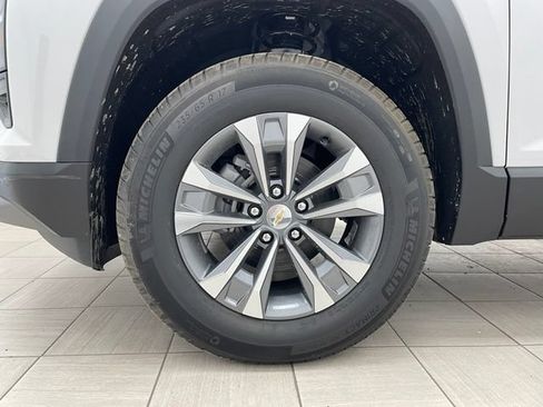 New 2026 Chevrolet Equinox LT w/ Safety and Technology Package AWD/4WD image 7