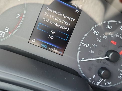 Certified 2025 Toyota Corolla Cross LE FWD image 33