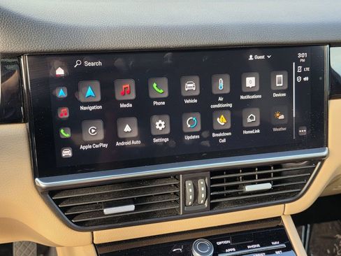 Used 2022 Porsche Cayenne image 20