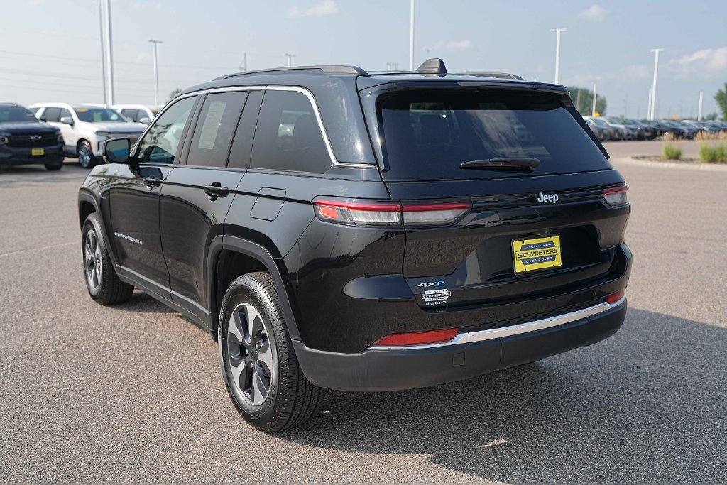 Used 2024 Jeep Grand Cherokee Limited 4xe AWD/4WD image 9