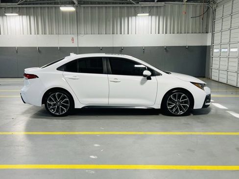 Used 2021 Toyota Corolla SE image 19