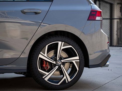 New 2025 Volkswagen GTI SE image 4