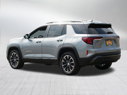 Used 2025 GMC Terrain Elevation w/ Elevation Premium Package AWD/4WD image 5