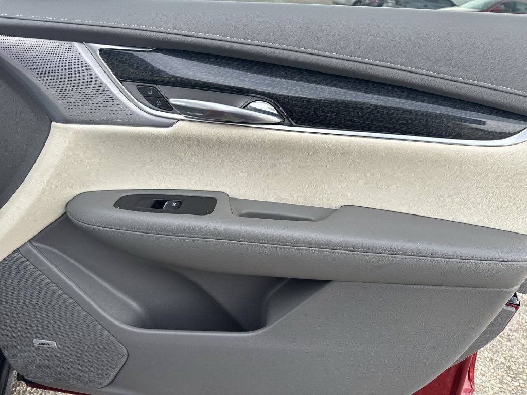 Used 2023 Cadillac XT6 Premium Luxury w/ Technology Package FWD image 33