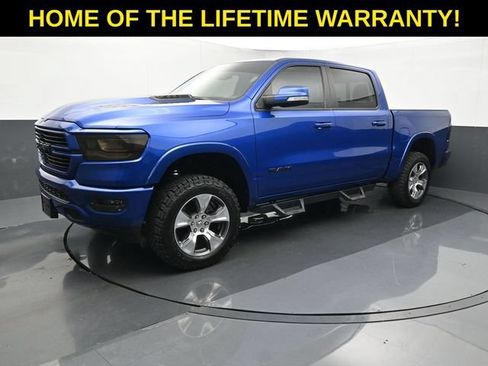 Used 2019 RAM 1500 Laramie w/ Sport Appearance Package AWD/4WD image 10